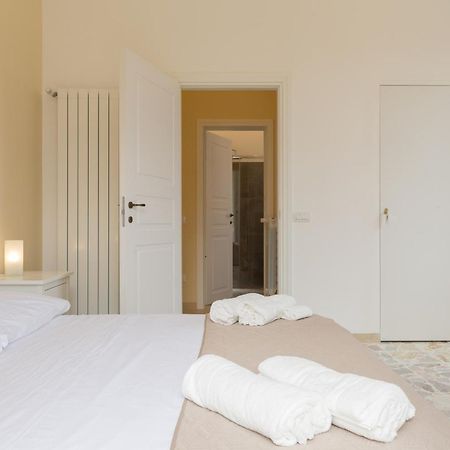 Al Corso Apartments Noto Buitenkant foto
