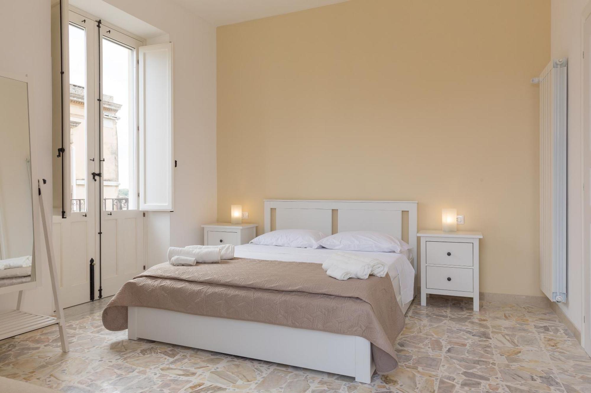 Al Corso Apartments Noto Buitenkant foto