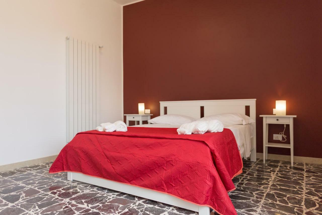 Al Corso Apartments Noto Buitenkant foto